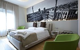 B&B Doria 44